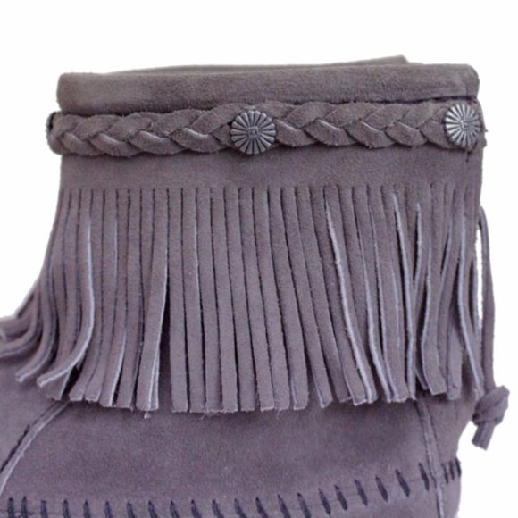 Minnetonka Gray 29IT Concho Hi Top Fringe Zip-up Moccasin Ankle Boots, 9 - Picture 6 of 9